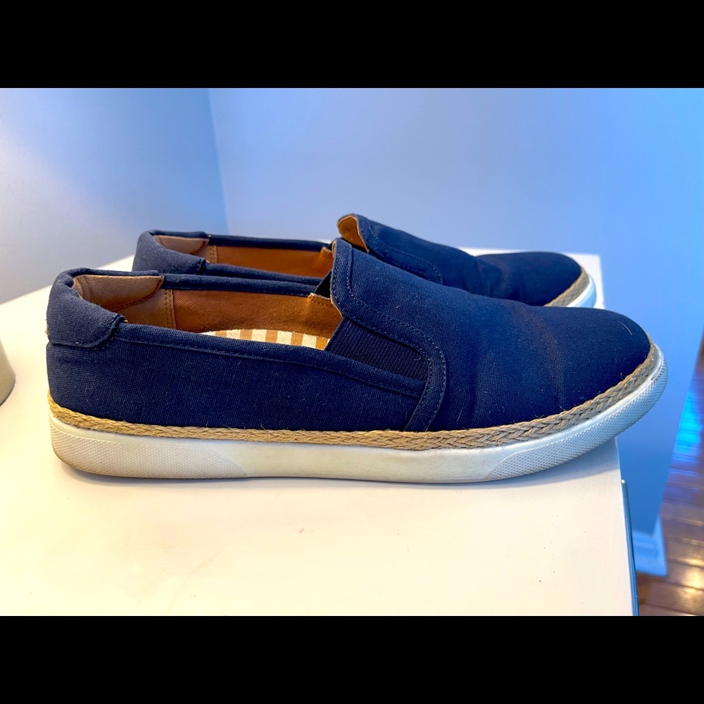 Vionic Size 9.5 Sunny Rae slip on sneakers